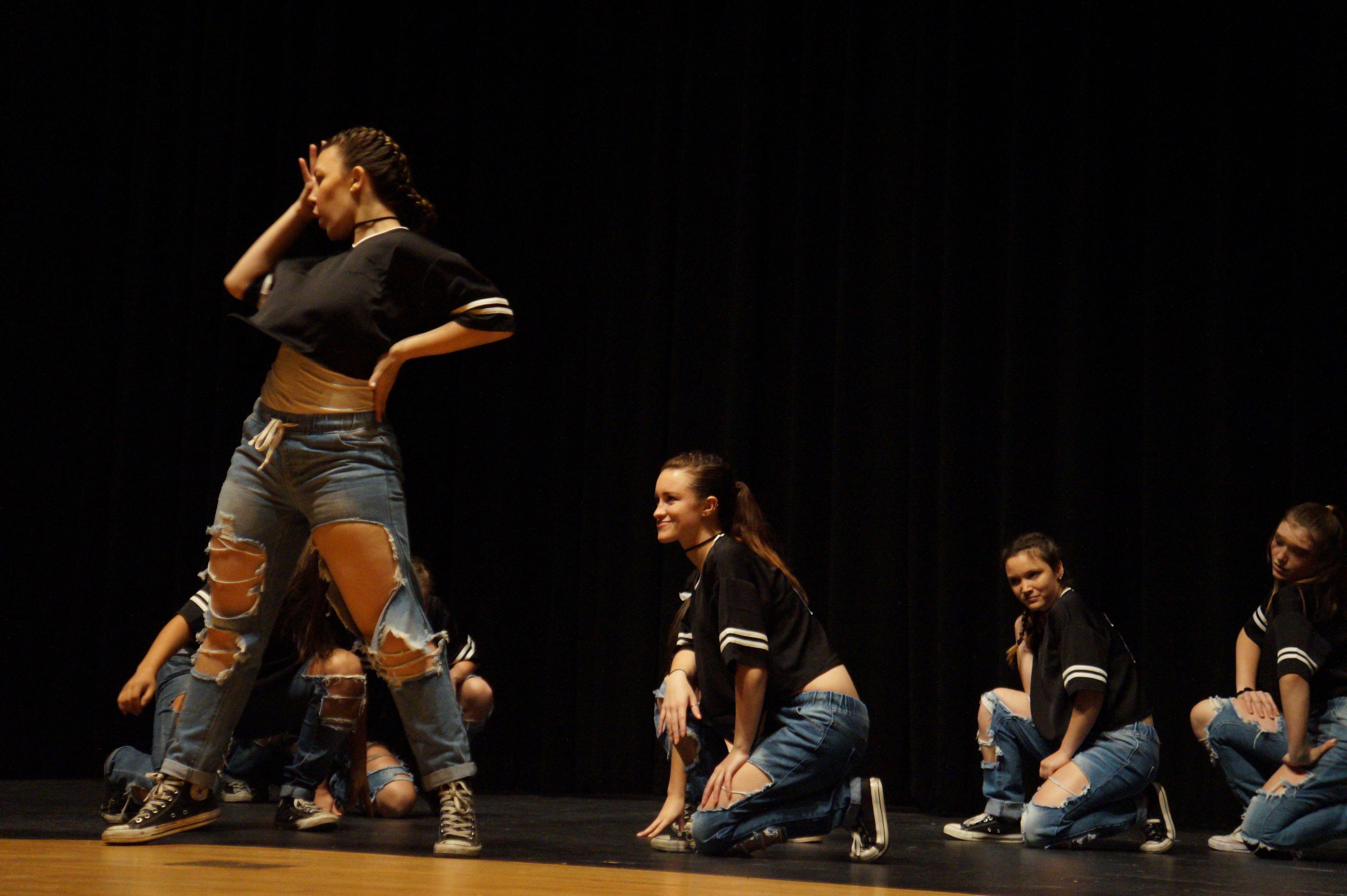 Hip Hop Dance Class Girls.